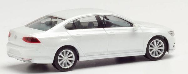 HER038416-002 - VOLKSWAGEN Passat White - 1
