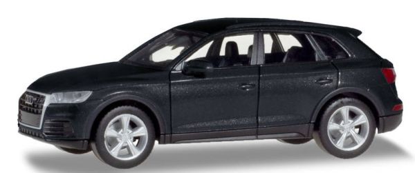 HER038621-003 - AUDI Q5 Metallic Black - 1