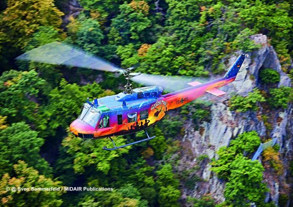 REV03867 - BELL UH-1D GOODBYE HUEY helicopter to assemble and paint - 1