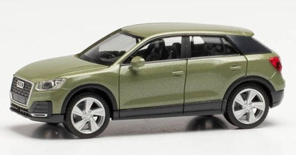 HER038676-004 - AUDI Q2 green metallic - 1