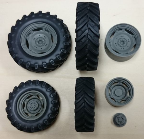 ART04261 - 4 tractor wheels - Front 45mm - Rear 56mm - 1