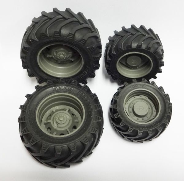 ART04274 - 4 Trelleborg Wheels - Front 47x24mm - Rear 62x30mm - 1