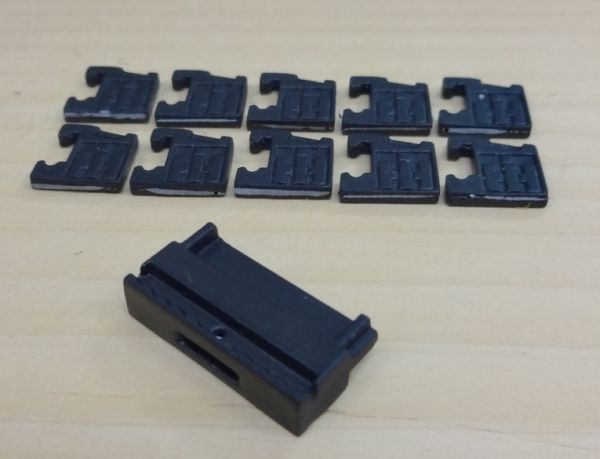 ART04409 - Set of 10 IH masses with mass holder - 1