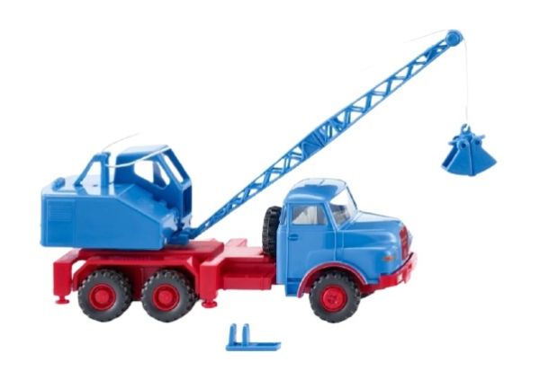 WIK066206 - MAN 6x4 with crane - 1