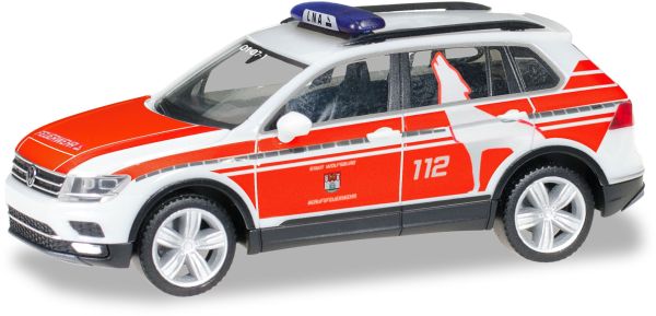 HER095273 - VOLKSWAGEN Tiguan Fireman Wolfsburg - 1