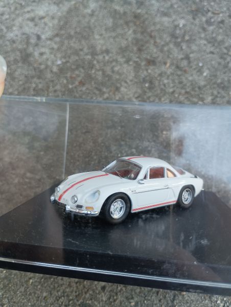 TRO0801W - RENAULT Alpine A110 1300G Street 1968 white - 1