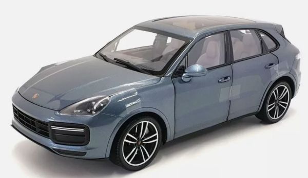 MNC110066070 - PORSCHE Cayenne Turbo S 2017 Blue metallic - 1