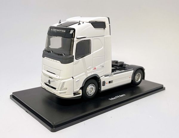 ELI118347 - VOLVO FH Aero 4x2 White - 1