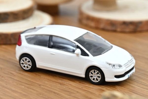 NOREV155497 - CITROEN C4 Coupé 2004 White - 1