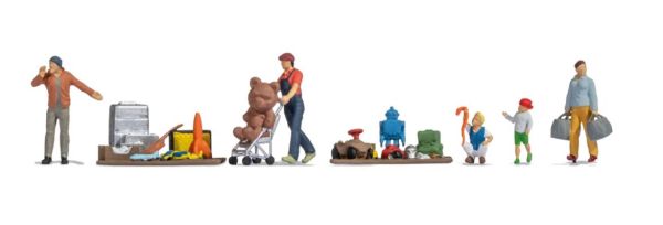 NOC16282 - 5 Figurines with Themed Stands - Flea Market - 1