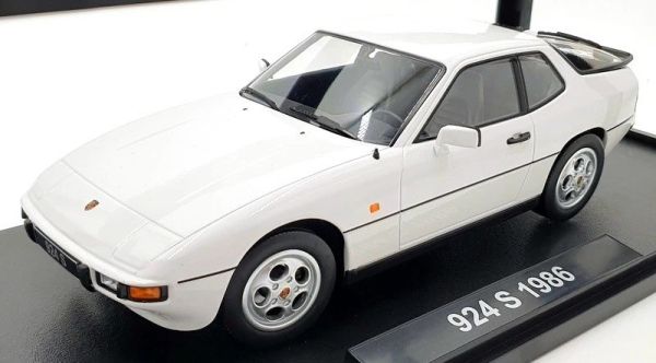 KKS180771 - 1986 White Porsche 924S - 1