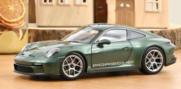 NOREV187472 - PORSCHE 911 S/T 2023 Malachite Green Metallic - 1