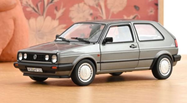 NOREV188564 - VOLKSWAGEN Golf Champion 1990 Gray Metallic - 1