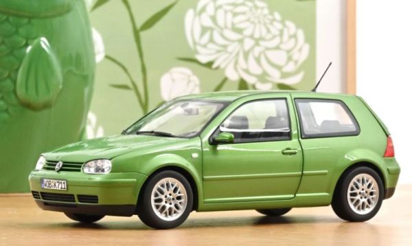 NOREV188571 - VOLKSWAGEN Golf GTI 1998 Cosmos Green Metallic - 1