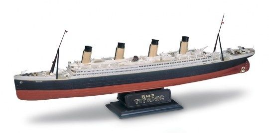 REV10445 - RMS Titanic to assemble and paint - 1