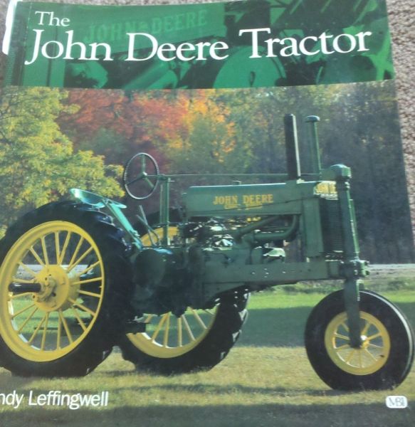 ERT1377 - Book on old JOHN DEERE Tractors in English - 1