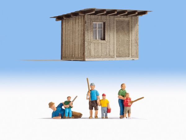 NOC12036 - Fishermen and hut - 1