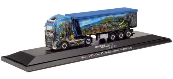 HER122085 - VOLVO FH Globetrotter 4x2 with tarpaulin 3 axles HILKER FRIESOYTHE - 1