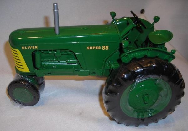 SCT251 - OLIVER SUPER 88 Scale:1/16 - 1
