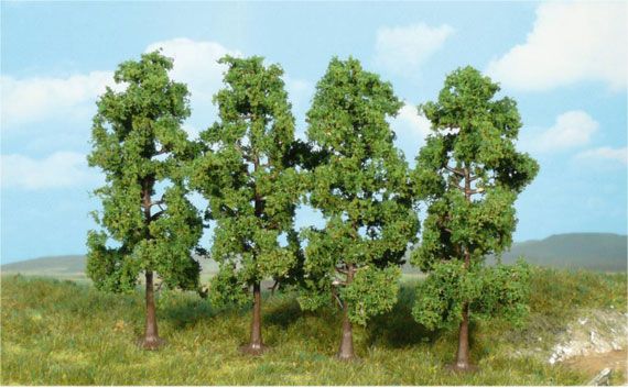 HEK1976 - Set of 4 trees with dark green leaves 11 cm - 1