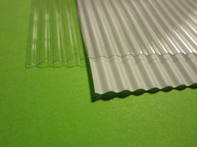 MCD-050-A - Medium White Corrugated Sheet 27x42cm - 1