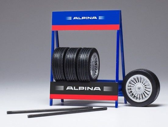 IXO18SET003W - Rack with 4 ALPINA tires - 1