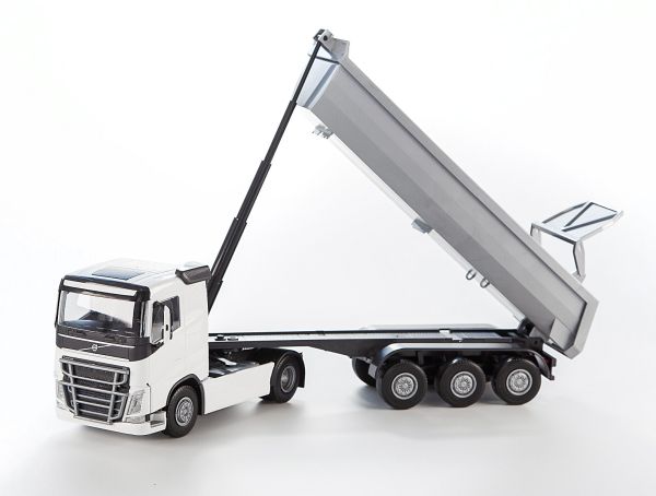 EMEK22352 - VOLVO FH16 4x2 white with 3-axle tipper - 1