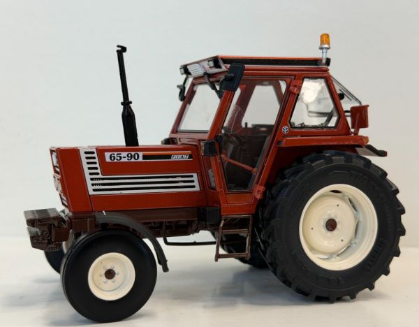 ROS30254 - FIAT 65-90 2WD Comfort Cab – Limited to 500 units. - 1