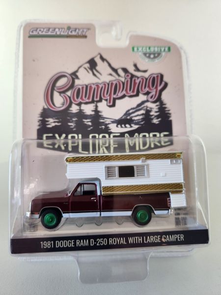 GREEN30409VERT - DODGE Ram D-250 Royal Red Pickup 1981 with large camper van Green rims from the CAMPING series in blister pack - 1
