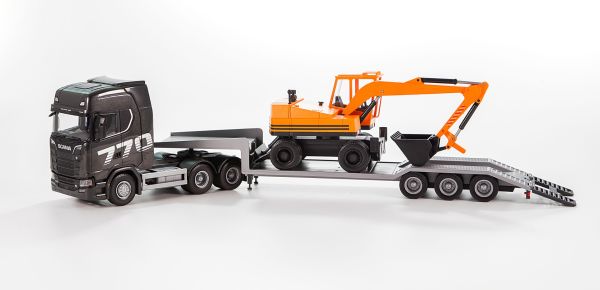 EMEK30607 - SCANIA 770S 6x4 with 3 axles and wheeled excavator - 1