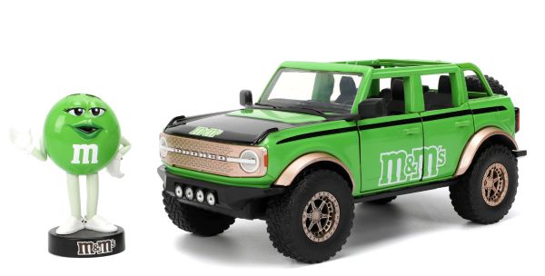 JAD35473 - FORD Bronco 2021 Green with M&M's figurine - 1