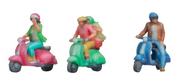 NOC35835 - 3D scooter riders - 1