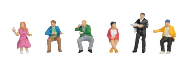 NOC36239 - Passengers in the dining car - 1