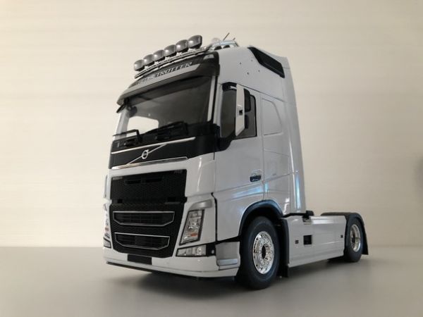 PRX30208 - VOLVO FH16 XL Cab 2018 4x2 White - 1