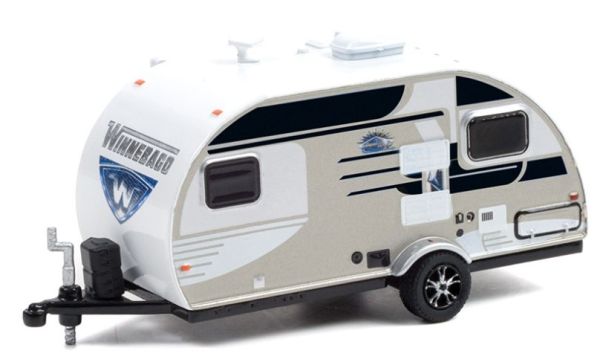 GREEN34110-D - Caravan 1 axle WINNEBAGO 2016 from the series HITCHED Homes in blister pack - 1