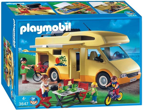 PLAY3647 - Family with Camping Car - 1