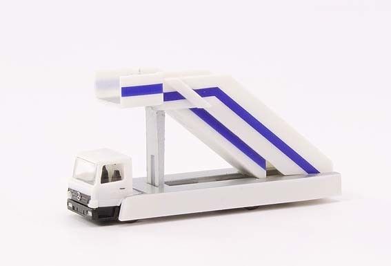 HER551793 - Mobile stairs for airplanes - 1