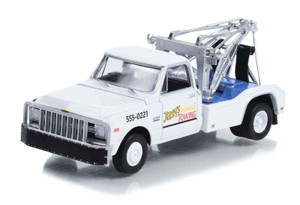 GREEN44965-B - CHEVROLET C-30 Dually Wrecker JERRYS Towing 1969 from the FALL GUY series under blister - 1