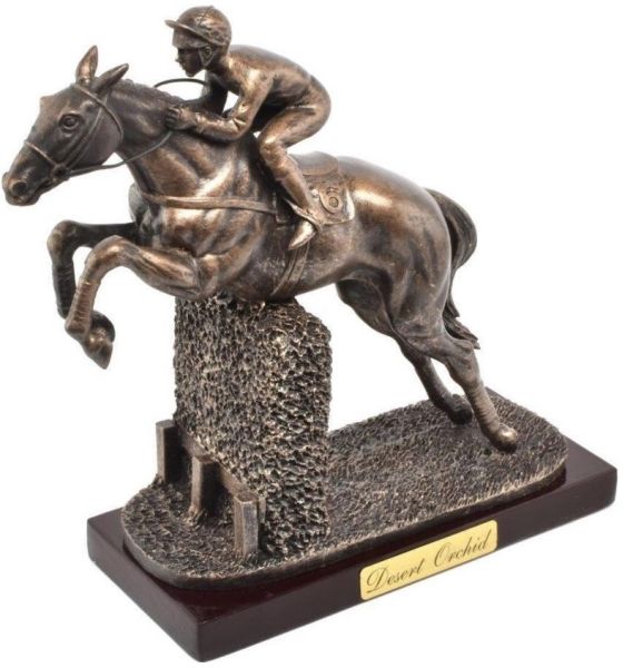 ATL4652102 - Racehorse statue - Desert Orchid - 1