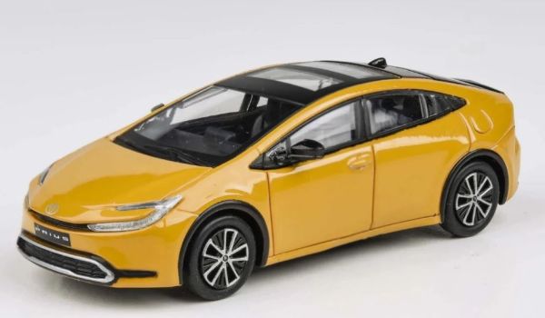 PAR64-55607 - TOYOTA Prius Maximum 2025 Yellow - 1