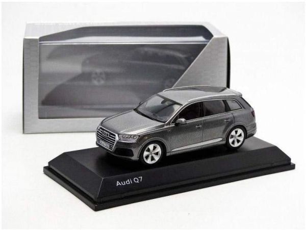 SPA5011407633 - AUDI Q7 dark gray - 1