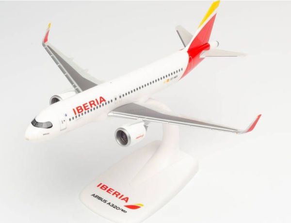 HER613064 - AIRBUS A320neo airliner, Iberia Barajas - 1