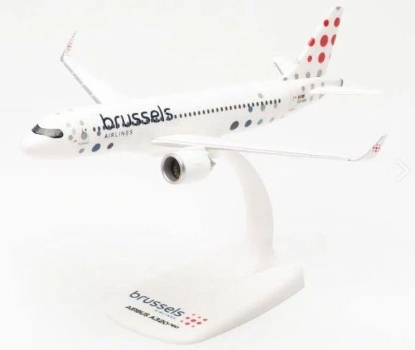 HER613767 - AIRBUS A320neo airliner, Brussels Airlines (B) - 1
