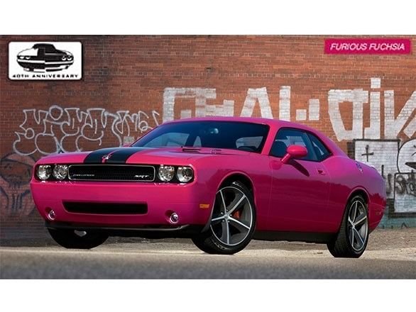 AMT693/12 - Pink 2010 Dodge Challenger SRT8 - 1
