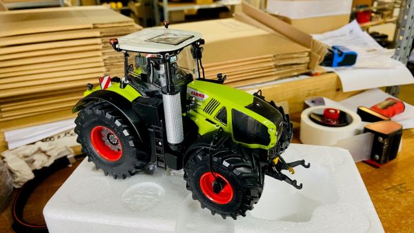 CW0155 - CLAAS Axion 960 wide wheels - 1