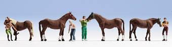 NOC15632 - 4 characters and 4 horses - 1