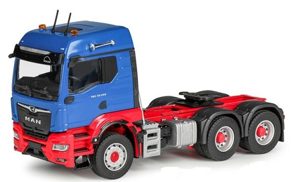 CON81005/0 - MAN TGS 6x4 Blue and red - 1