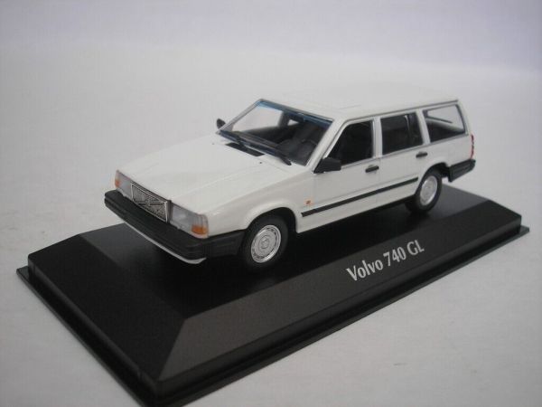 MXC940171710 - 1986 VOLVO 740 GL Break White - 1