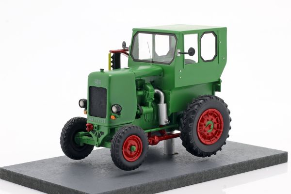 SCH9110 - IFA RS 03 Aktivist in resin - Limited to 750 Ex. - 1