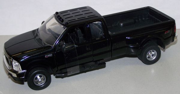 NEW54473C - Pick-up FORD F-350 black - 1